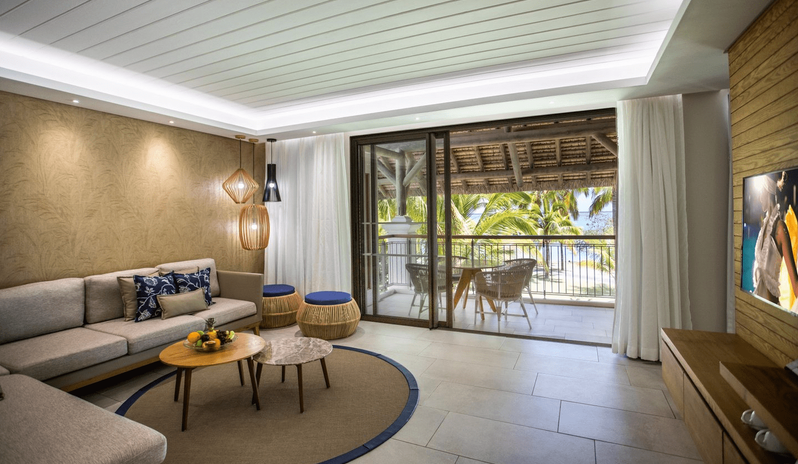Paradis Luxury Family Suite Beachfront, Living
